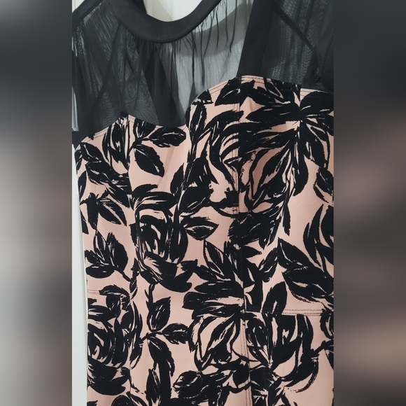 VELVET FLORAL DRESS - Picture 3 of 9